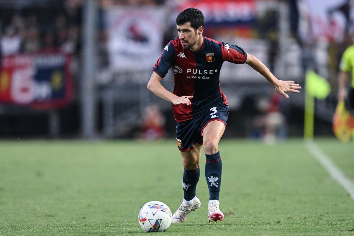 Aaron Martin del Genoa