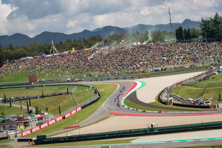 Il circuito del Mugello durante una gara di MotoGP