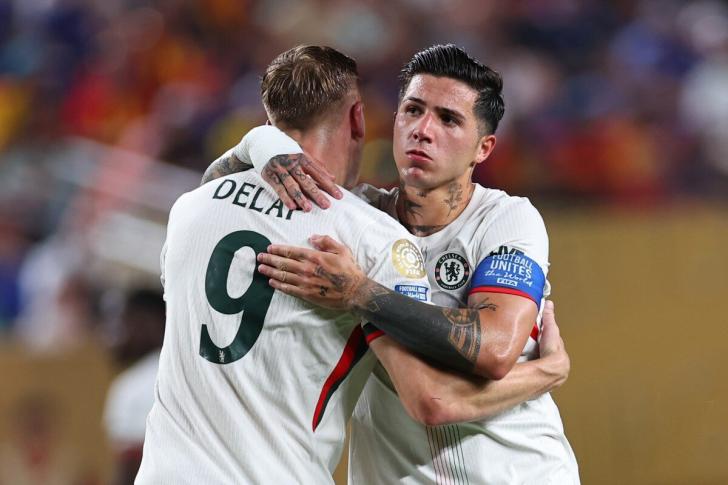 Liam Delap ed Enzo Fernandez del Chelsea