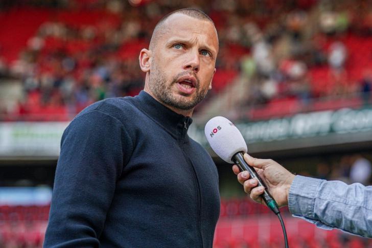 L'allenatore dell'Ajax John Heitinga