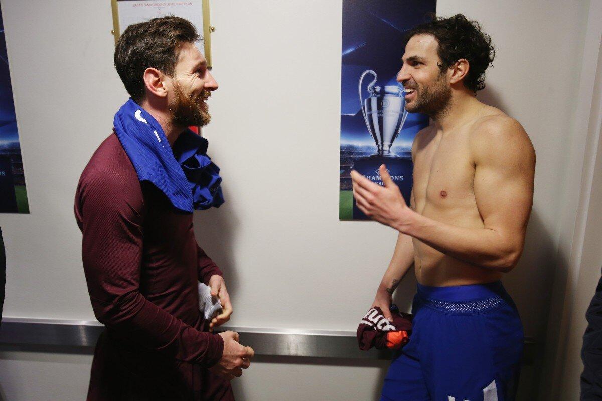 Leo Messi e Cesc Fabregas dopo un Chelsea-Barcellona del 2018