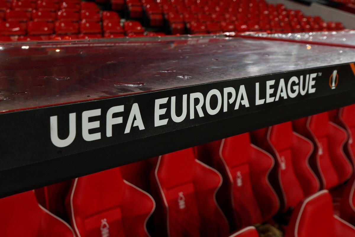Una panchina di un match di Europa League