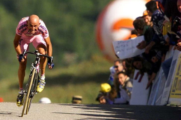 Marco Pantani durante il Tour de France 2000