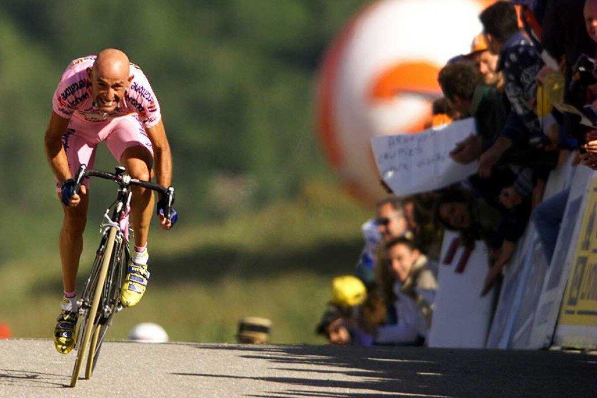 Marco Pantani durante il Tour de France 2000