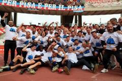 Il Pisa festeggia la promozione in Serie A