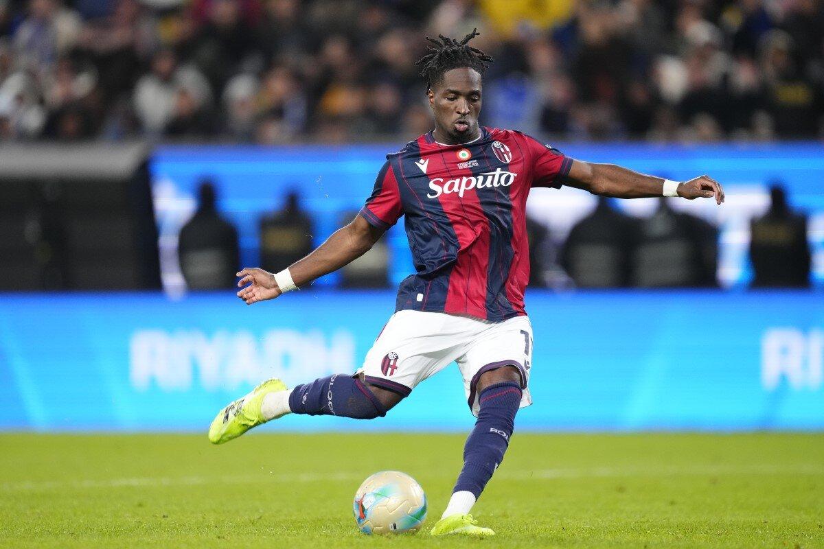Jonathan Rowe del Bologna