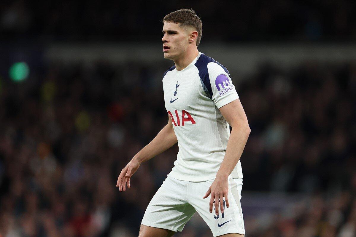 Micky van de Ven del Tottenham Hotspur 